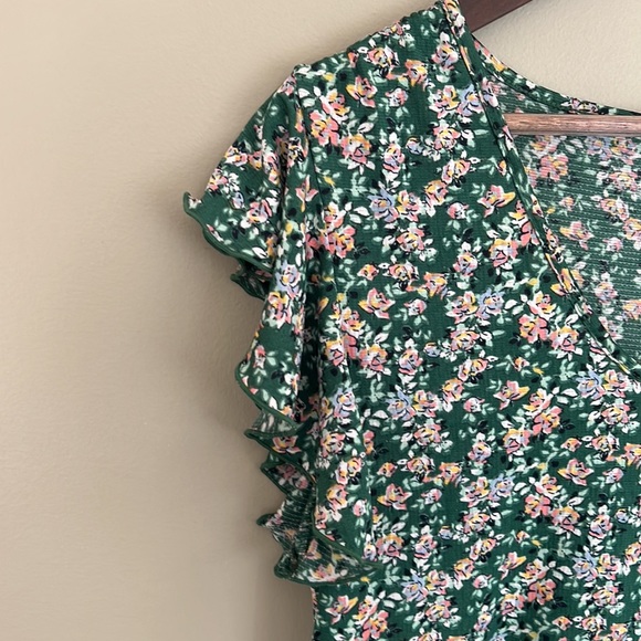 Flowy green floral dress - Picture 9 of 9